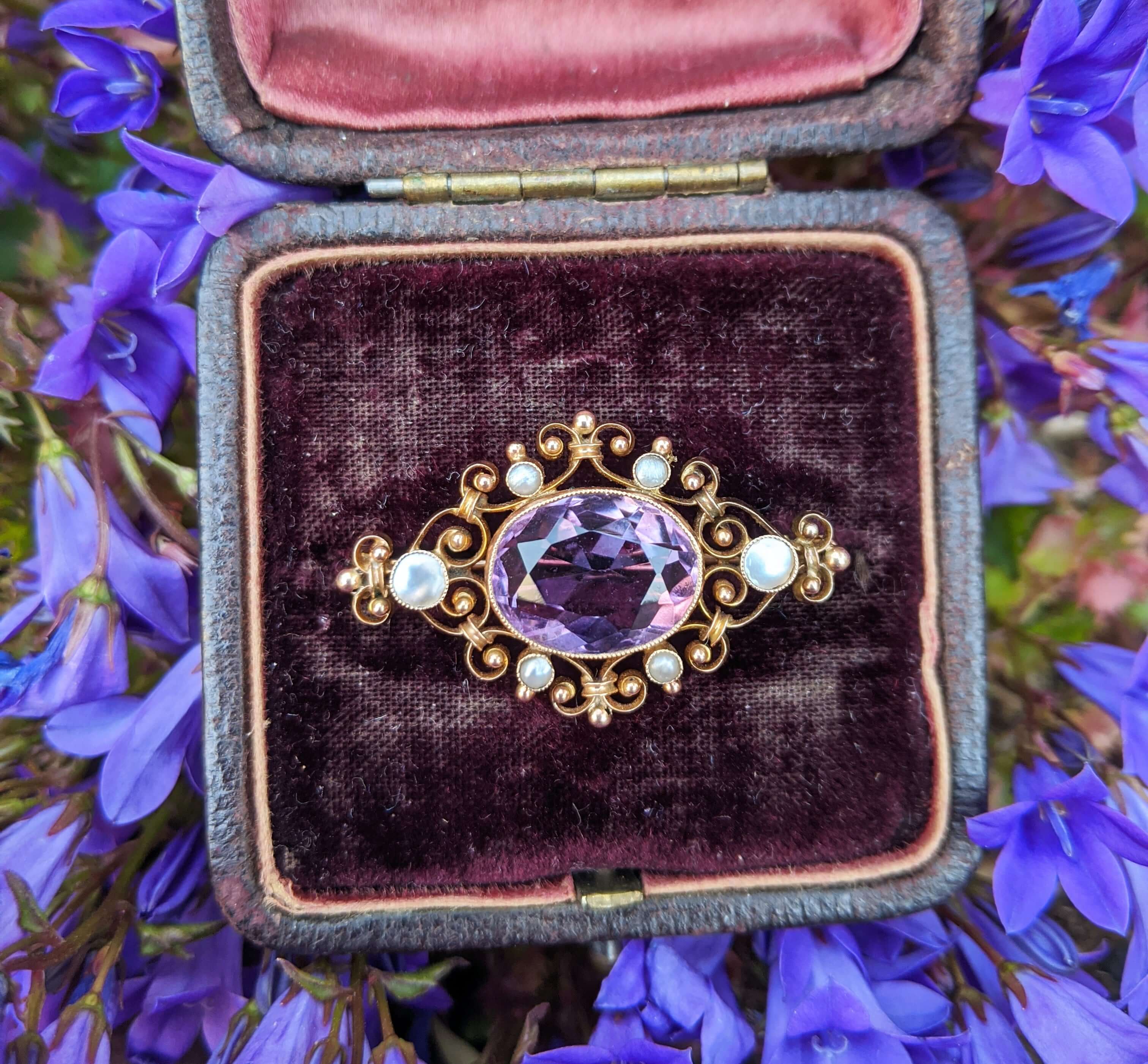 Schmuck Brosche Violett